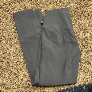 EUC Born Primitive Legging